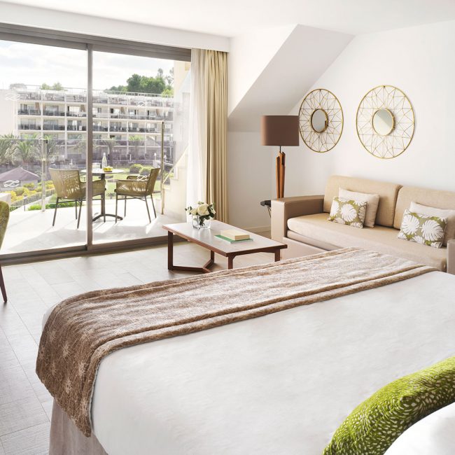 mallorcaleads-hotel-zafiro-palace-palmanova-junior-suite-terrace