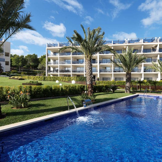 mallorcaleads-hotel-zafiro-palace-palmanova-oasis-pool