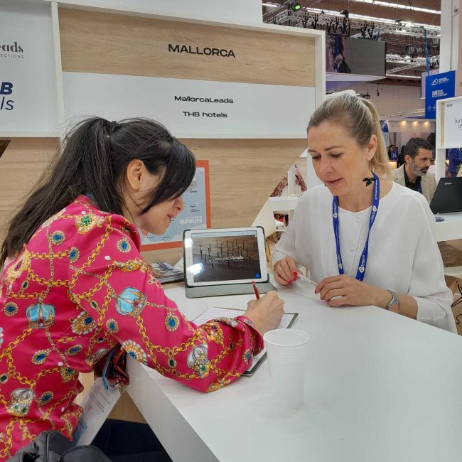 _Reunion Hosteb Buyer Stand MallorcaLeads_DM(1)