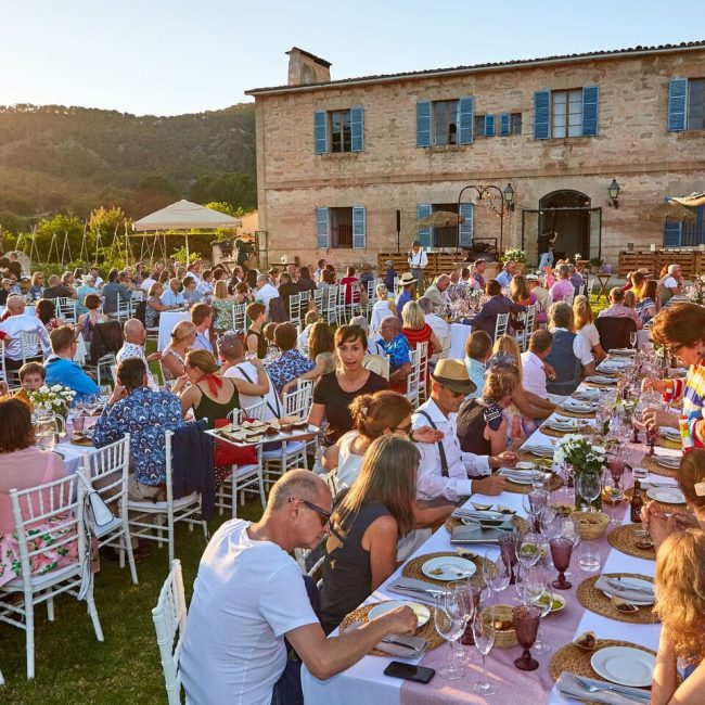 LifeXperiences-Celebration-in-Mallorcan-Finca