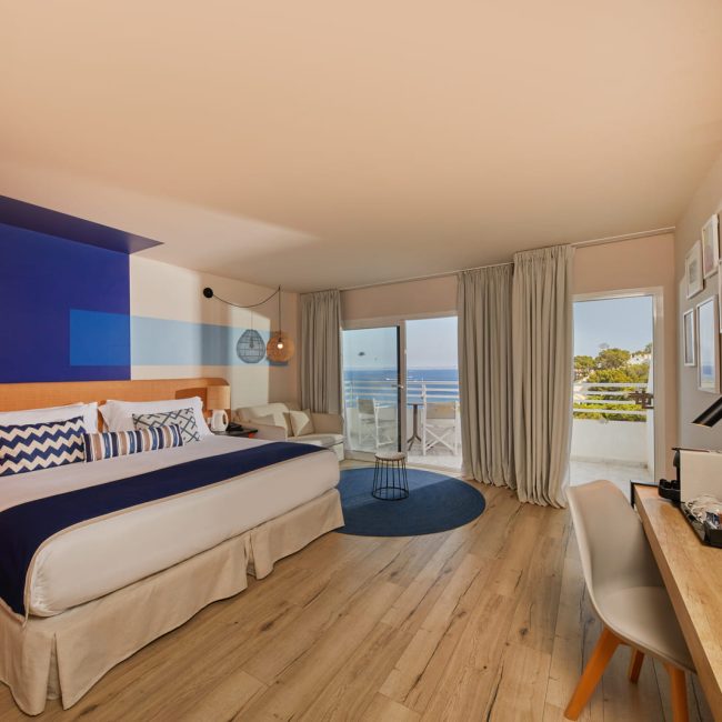 Dreams-DRCAM-DBXVMPC-Bedroom2-FEM