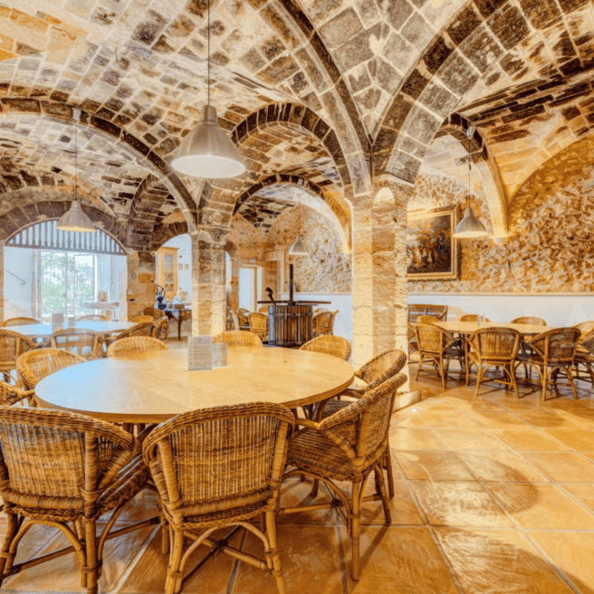 POSSESSIO-DE-SHORTA-DINING-ROOM