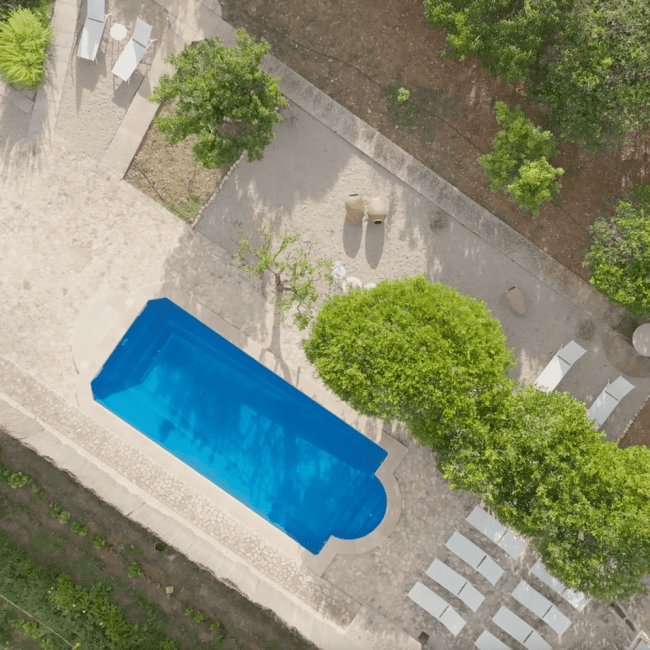 POSSESSIO-DE-SHORTA-SWIMMING-POOL-SKY